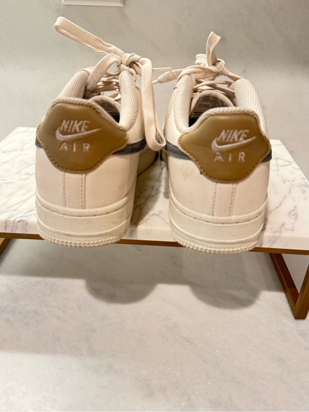 Nike Kids Low-Top Sneakers in Cream with Gray Swoosh